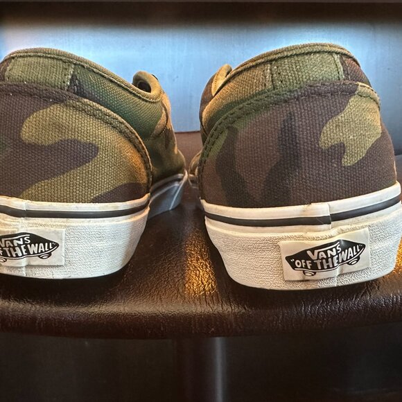 OLD SKOOL CAMO VANS (Men's Size 8/Women's 9.5) - Picture 5 of 7